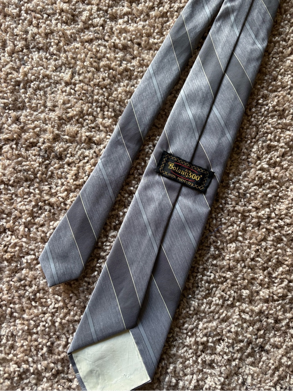 Botany 500 Men's Silver-Gray Striped Tie